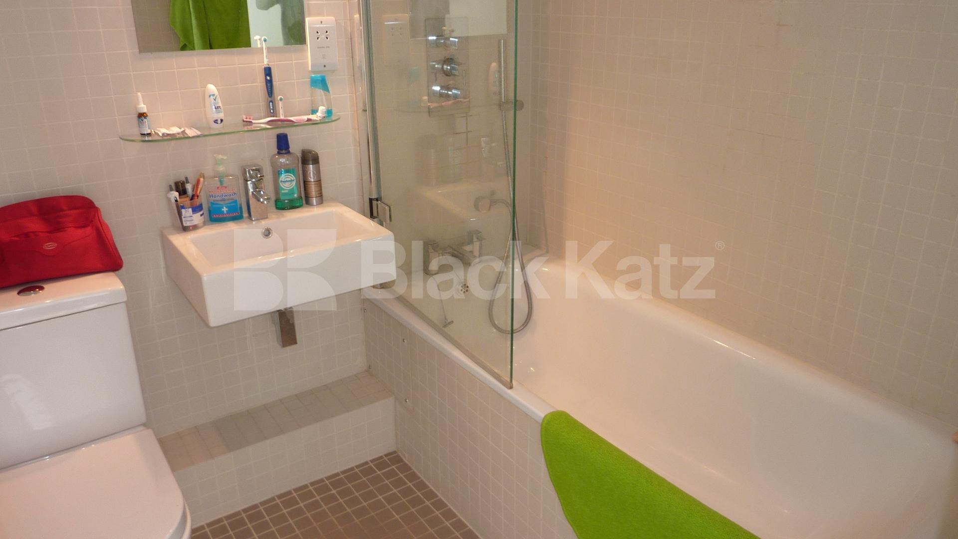 			NEW INSTRUCTION & MUST SEE !!!!, 2 Bedroom, 1 bath, 1 reception Flat			 Dalmeny Road, TUFNELL PARK